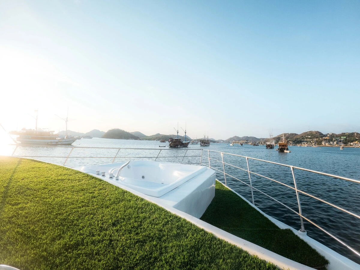 Komodo Yacht Charter Costs & Prices: A 2027 Guide to Private Charters in Indonesia